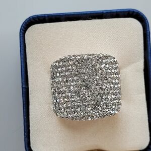 ✨2/$10✨ Large Ring Small Clear Gemstones Bold Flashy Jewelry Adjustable Size 6-8